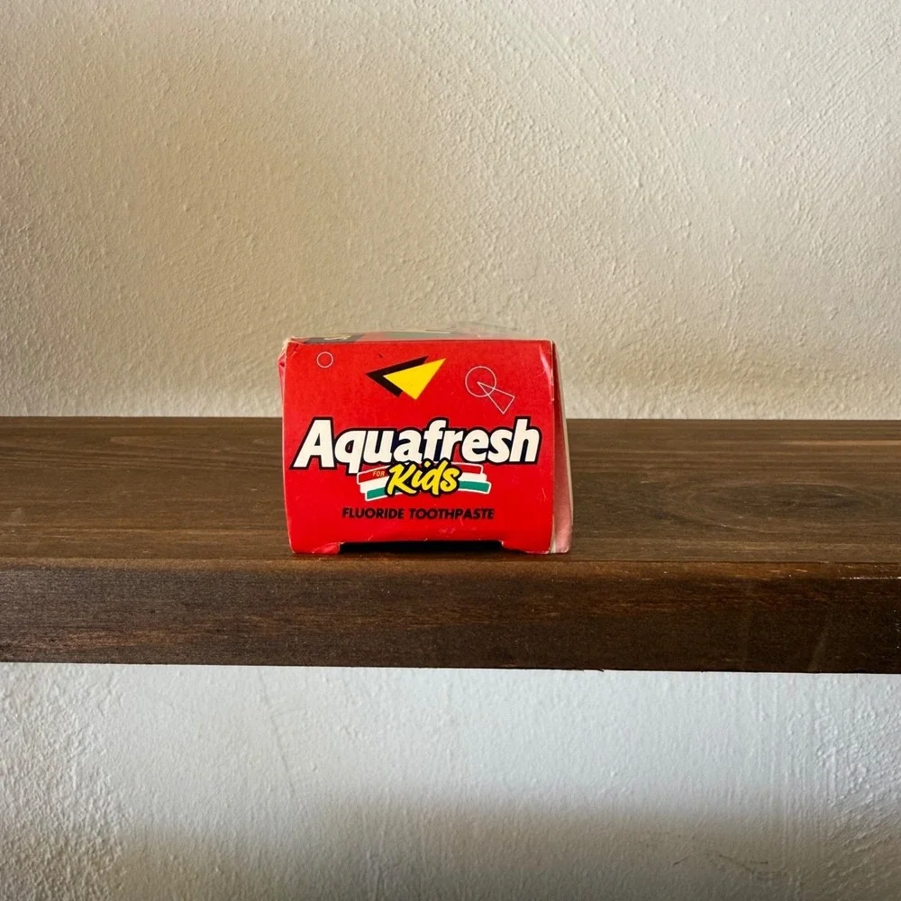 Vintage‎ Aquafresh Kids Toothpaste NOS 4.6 oz Bubblemint with Box HTF Prop Rare